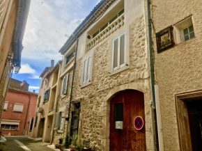 Appartement provençal spacieux avec terrasse proche des Gorges du Verdon